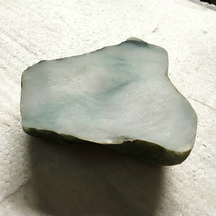 晨虹玉石切割機(jī)，金剛石線切割機(jī)，玉石切割效果